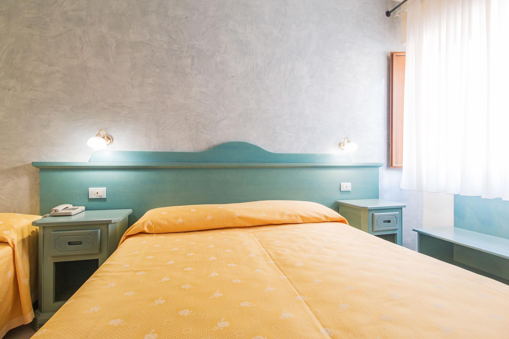 Hotel San Francisco Cala Gonone Buitenkant foto