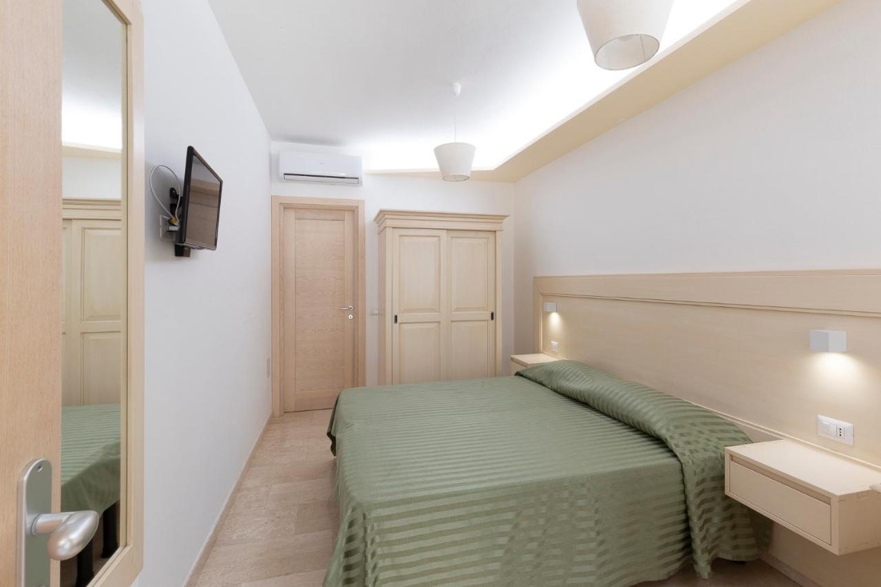 Hotel San Francisco Cala Gonone Buitenkant foto