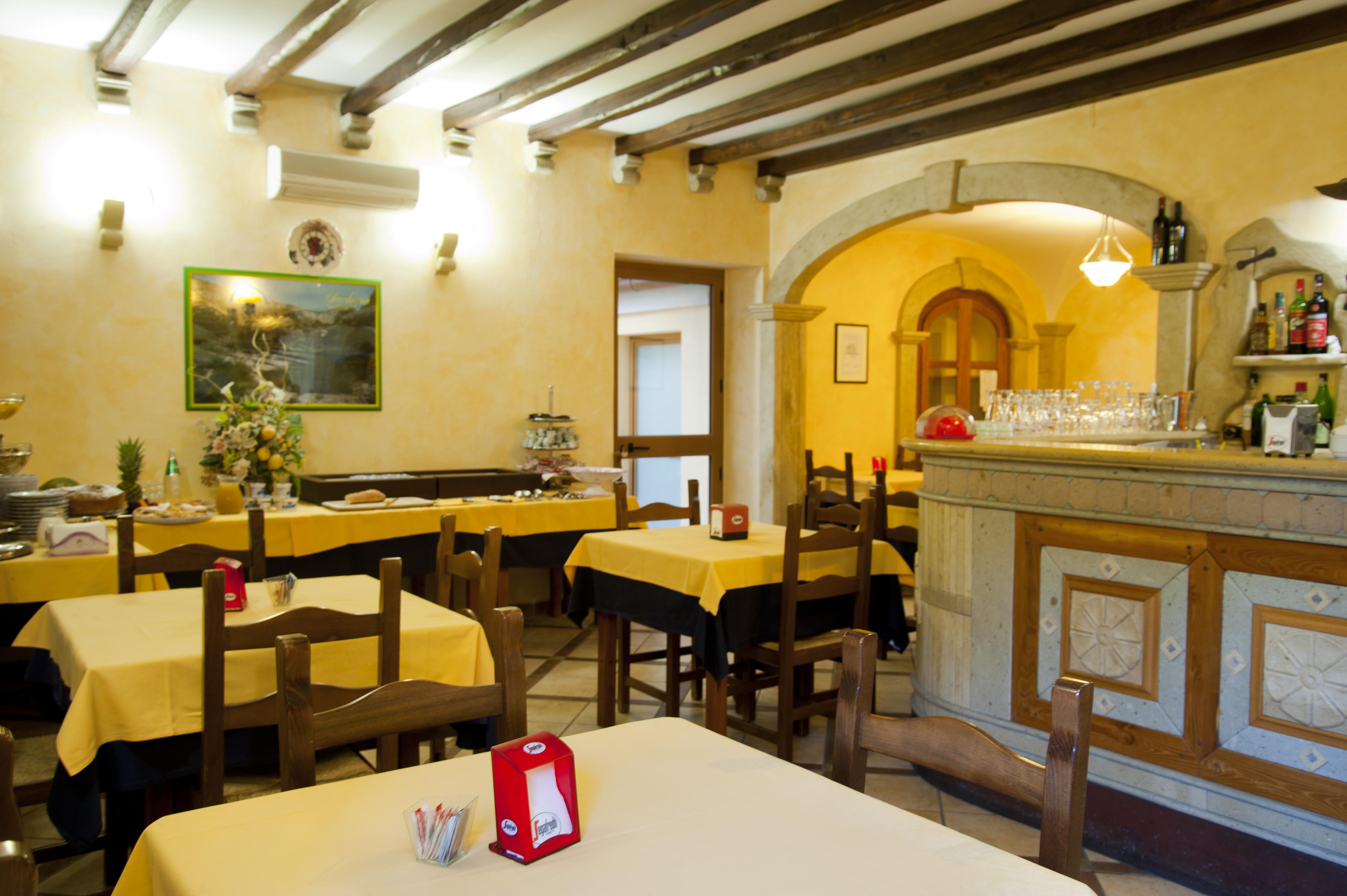 Hotel San Francisco Cala Gonone Buitenkant foto