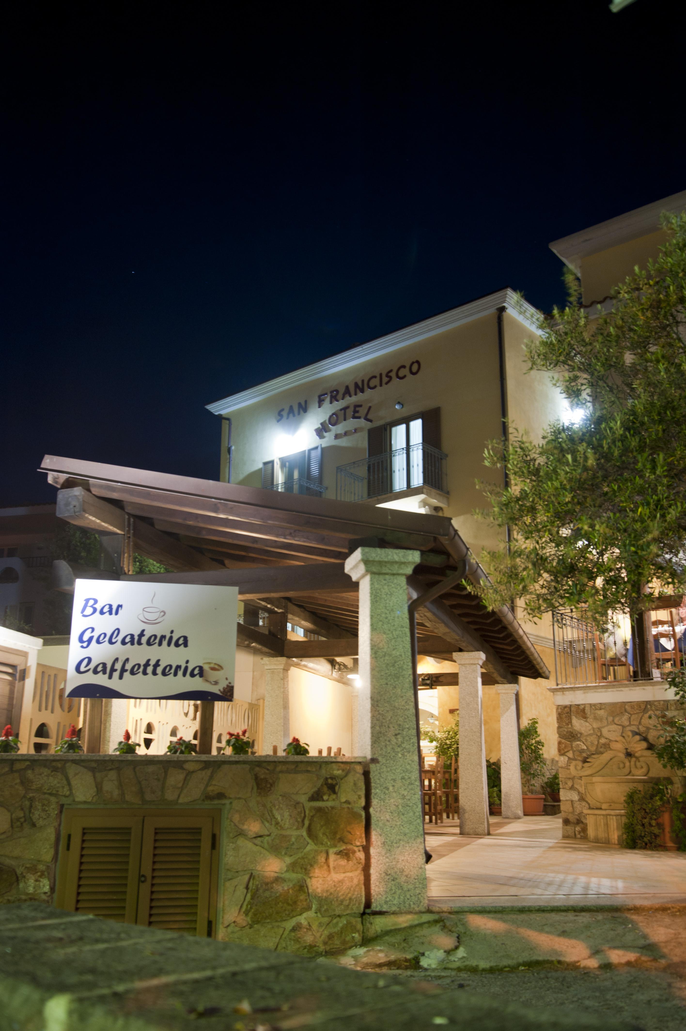 Hotel San Francisco Cala Gonone Buitenkant foto