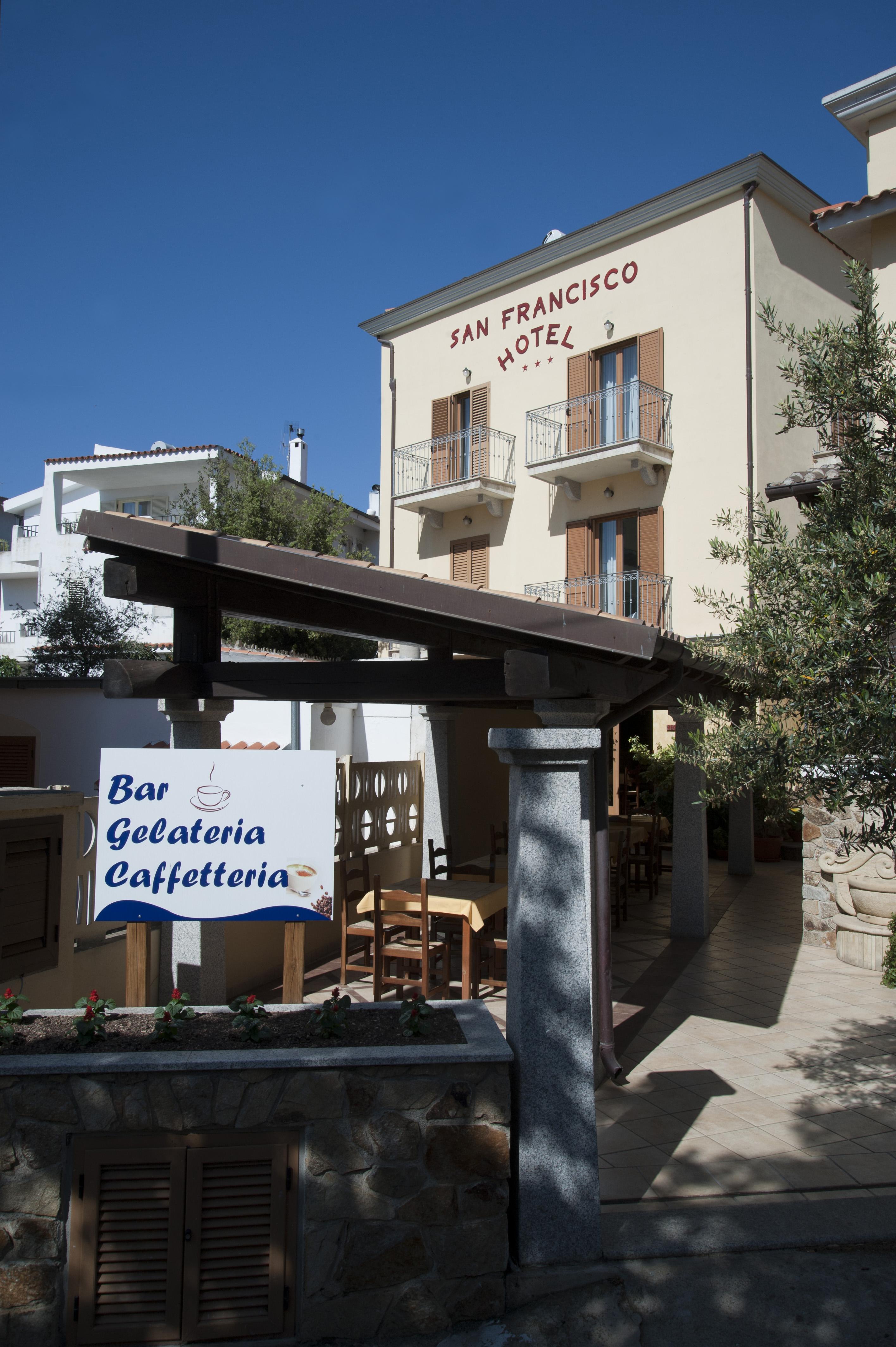 Hotel San Francisco Cala Gonone Buitenkant foto