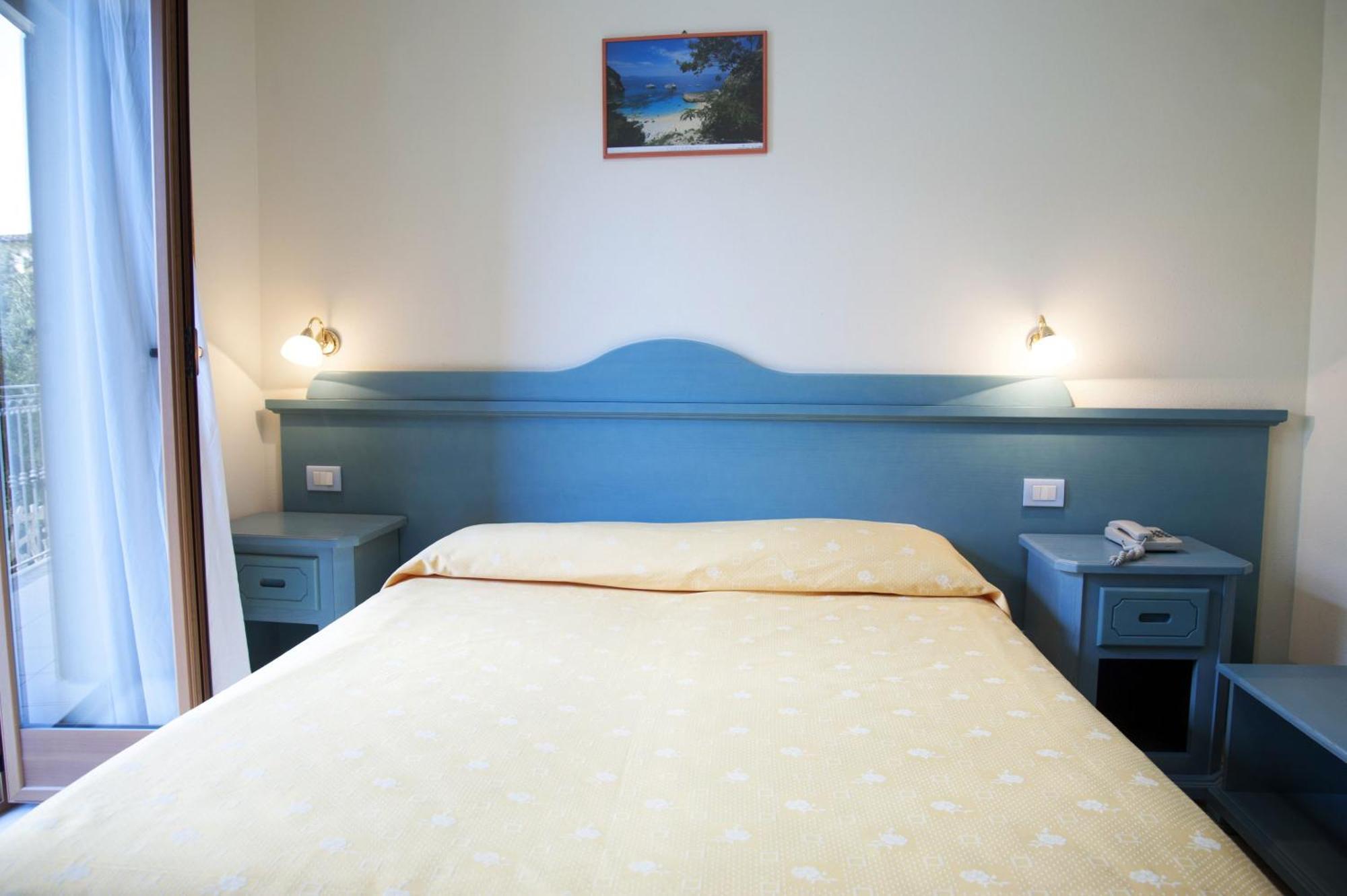 Hotel San Francisco Cala Gonone Buitenkant foto
