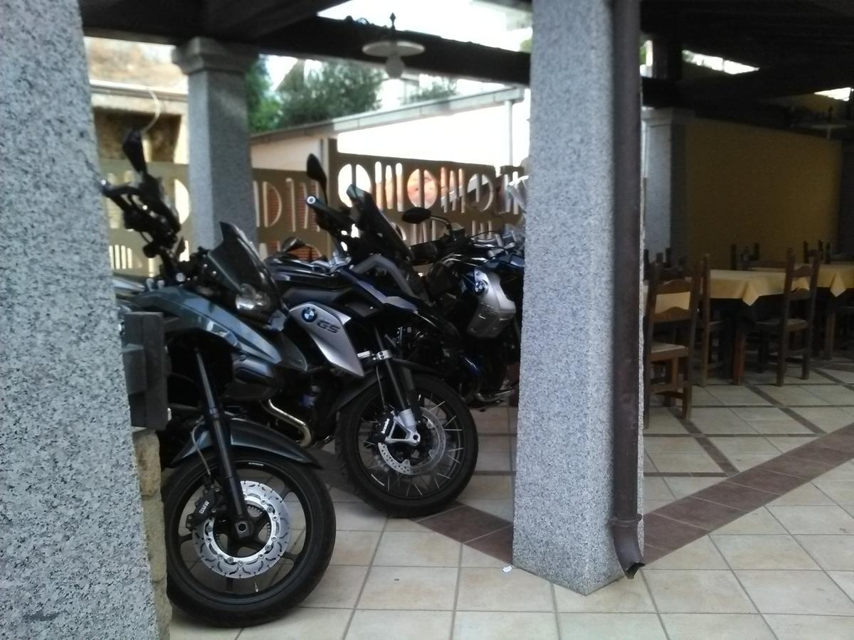 Hotel San Francisco Cala Gonone Buitenkant foto